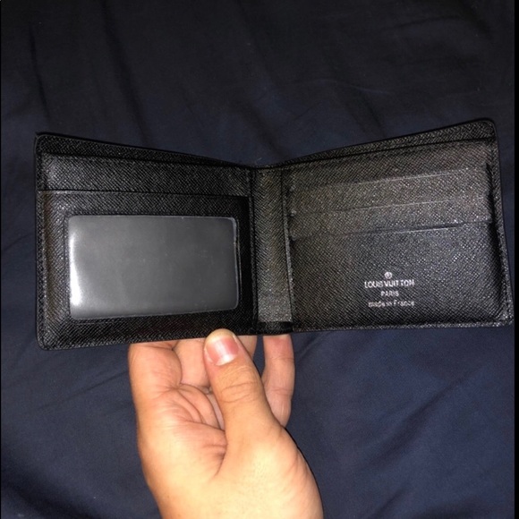 LOUIS VUITTON MULTIPLE BLACK WALLET - Picture 2 of 5